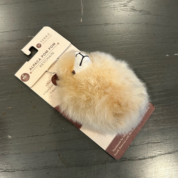 NWT Beige Alpaca Wool Pom Pom Keychain - Picture 3 of 8